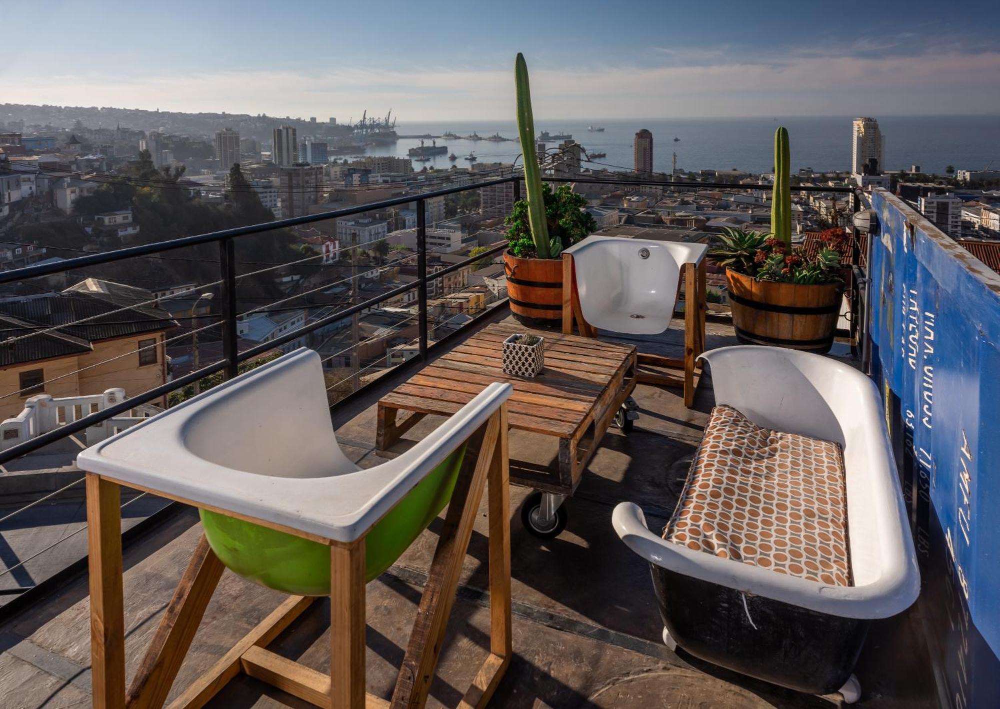 Hotel Winebox Valparaíso Exterior photo